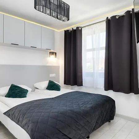 Charming In With Parking By Renters * Zoppot