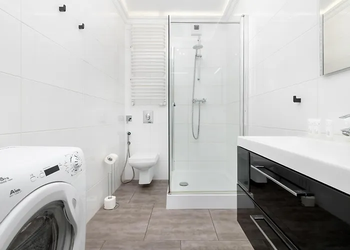 Charming In With Parking By Renters Appartamento *